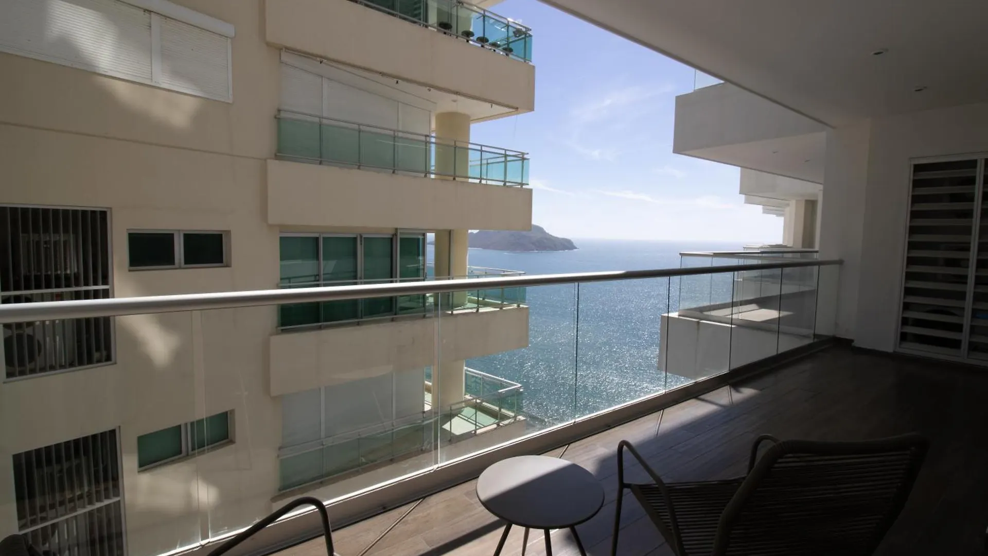 Elegante Con Vista Al Mar Y Balcon By G P S Rentas Apartment Mazatlan Mexico