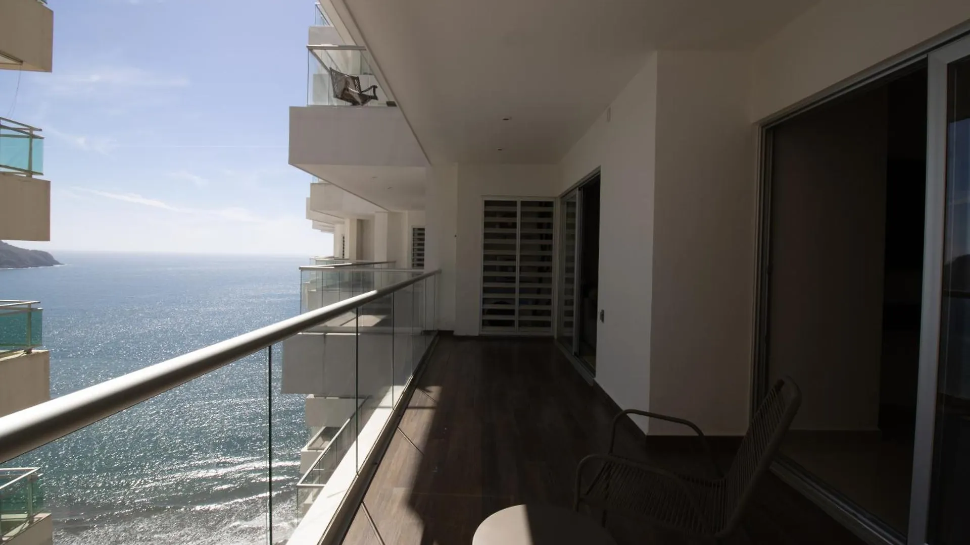 Elegante Con Vista Al Mar Y Balcon By G P S Rentas Apartment Mazatlan Mexico
