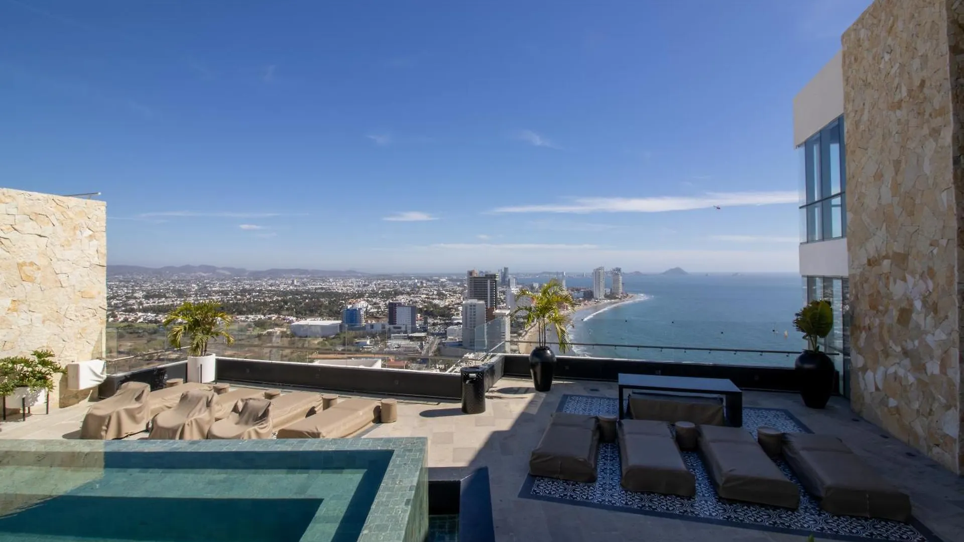 Elegante Con Vista Al Mar Y Balcon By G P S Rentas Apartment Mazatlan